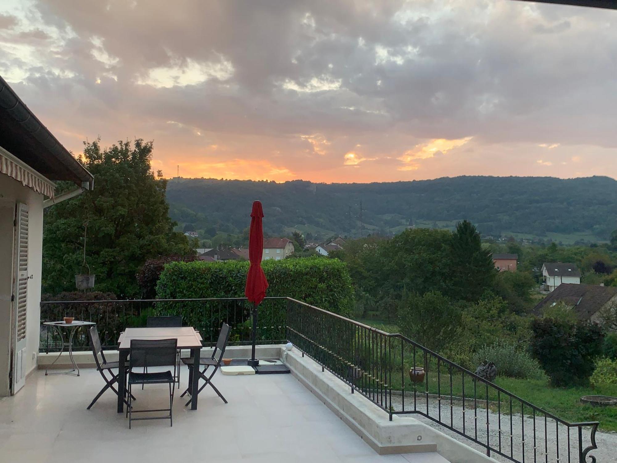 Bed and Breakfast Longue Vue En Arbois Exterior foto